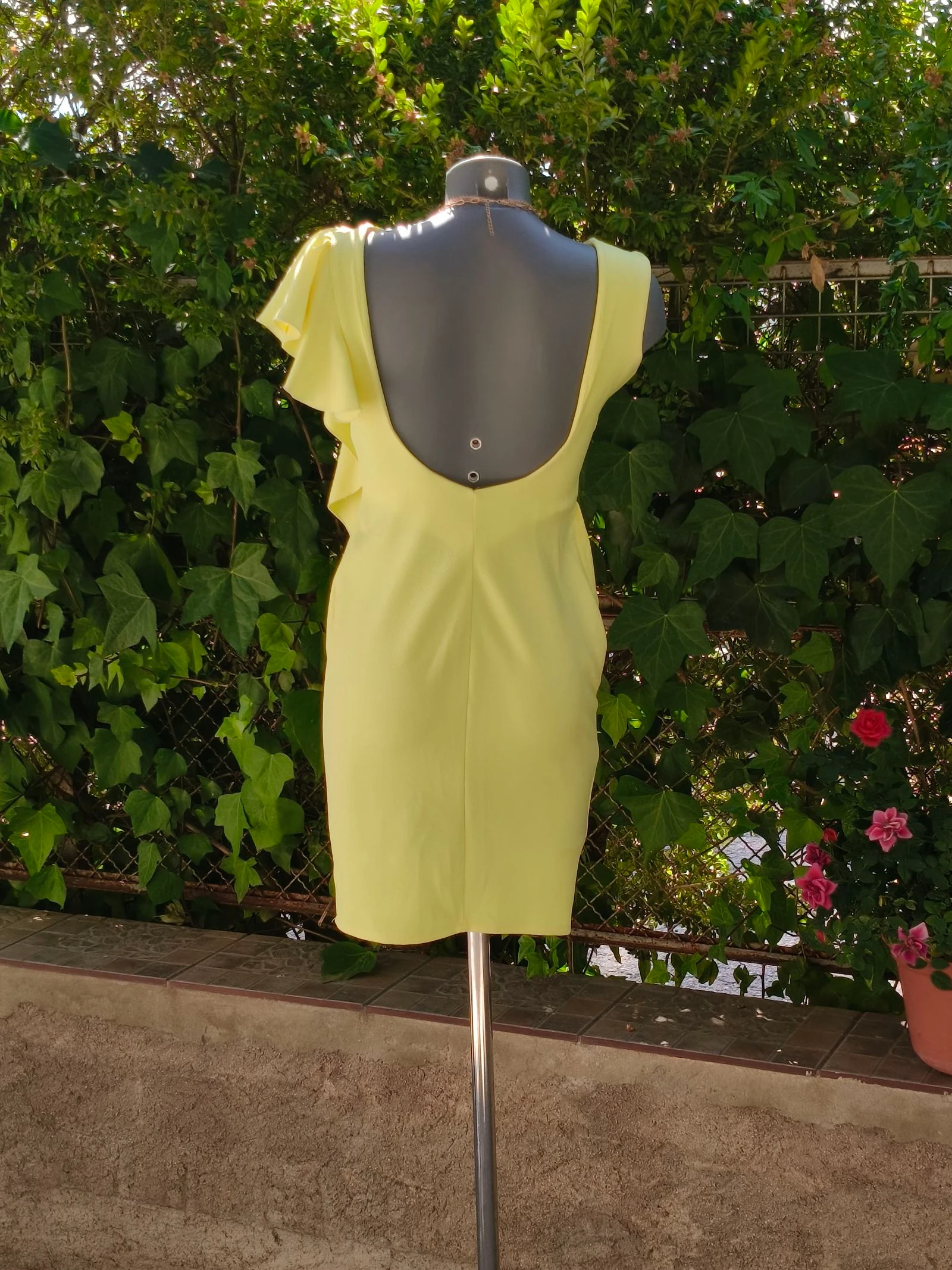 Robe élégante de fête avec volant /Vestido elegante de fiesta con volante – photo 8
